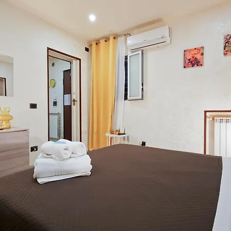 Under Dante דירה *