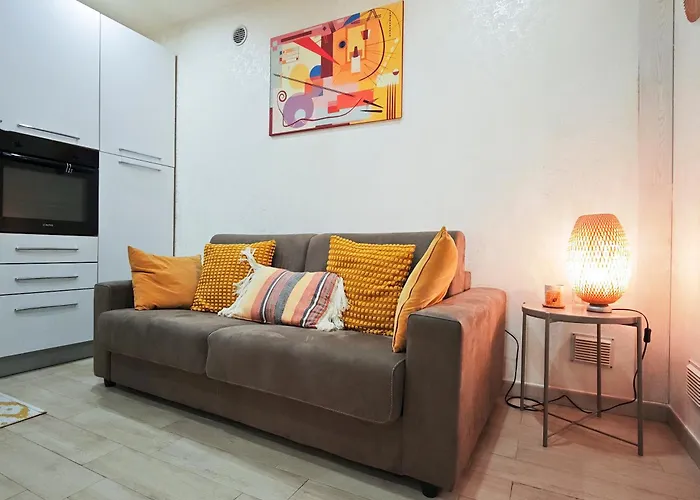 דירה Under Dante